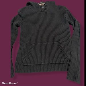 Moda international sweater